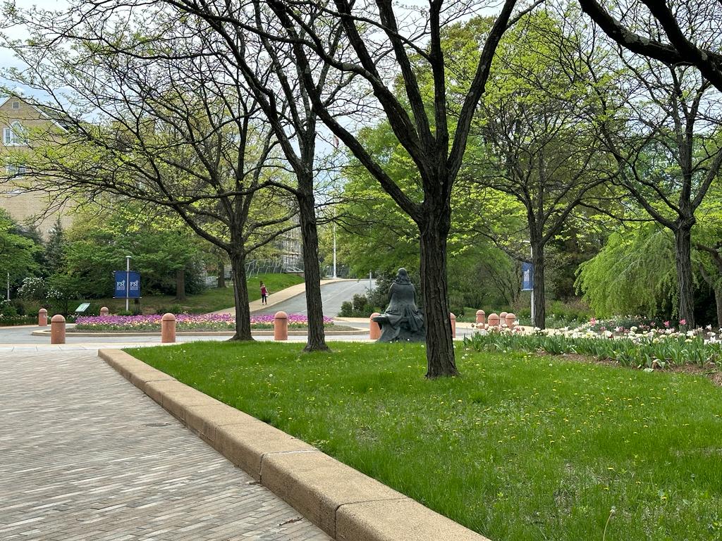 The Ceremonial Circle viewed from behind Ben Franklin's statue